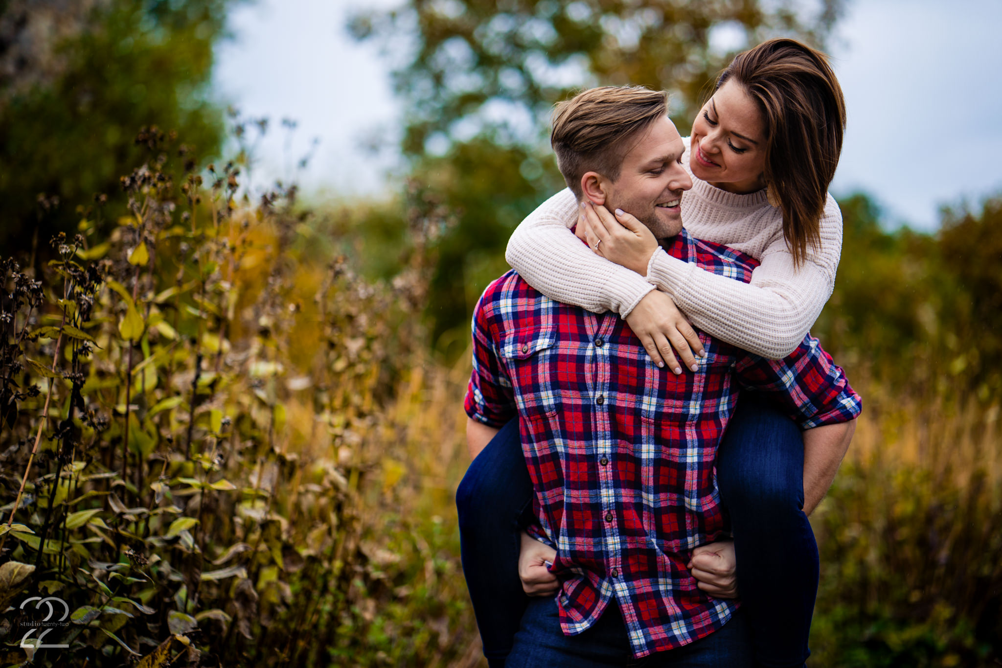  Whether walking in downtown Dayton, cuddling to stay warm in the frigid temperatures of Iceland, or going for a piggyback ride in Chicago Megan at Studio 22 Photography is ready to capture your story. 